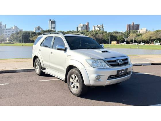 TOYOTA HILUX SW4 3.0 SRV 4X4 16V TURBO INTERCOOLER DIESEL 4P MANUAL